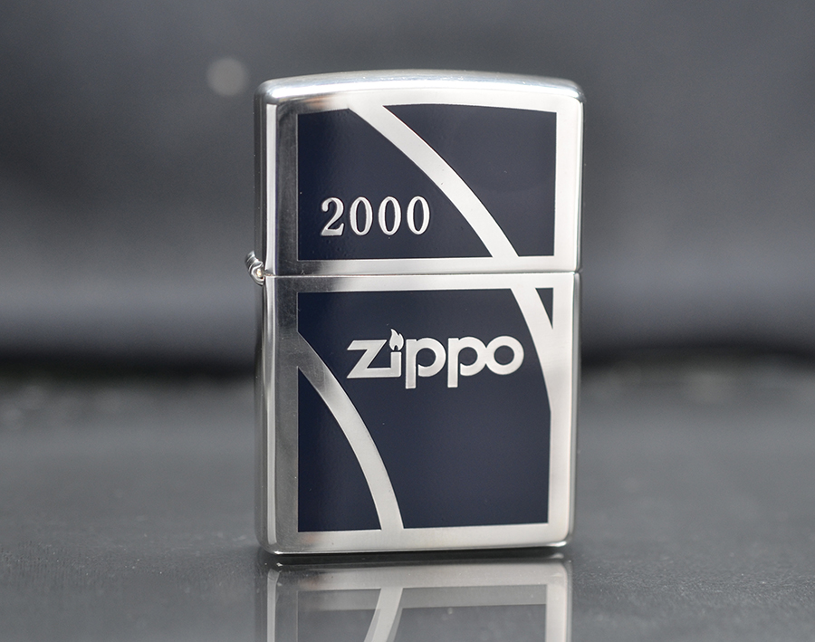 Zippo 1999 logo sơn mạ bạc
