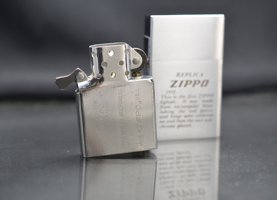 Zippo 1932 Xước tái bản