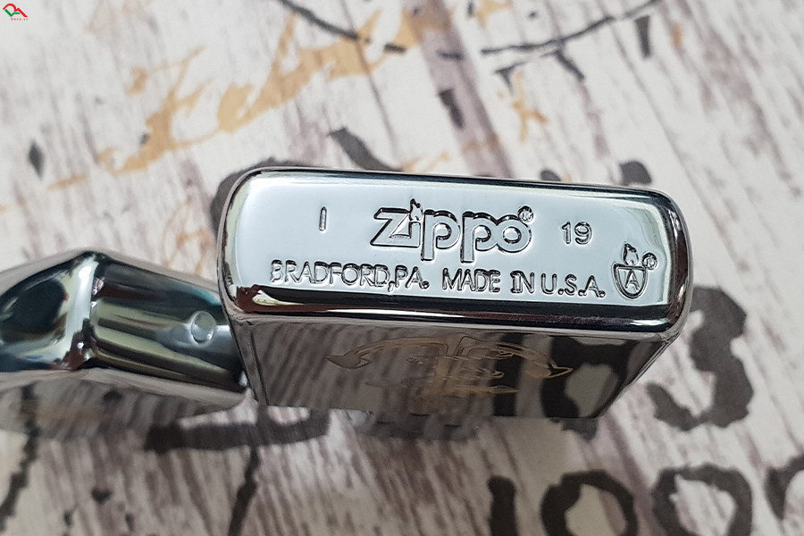 Zippo Khắc CNC Chủ Đề Thuyền Buồm