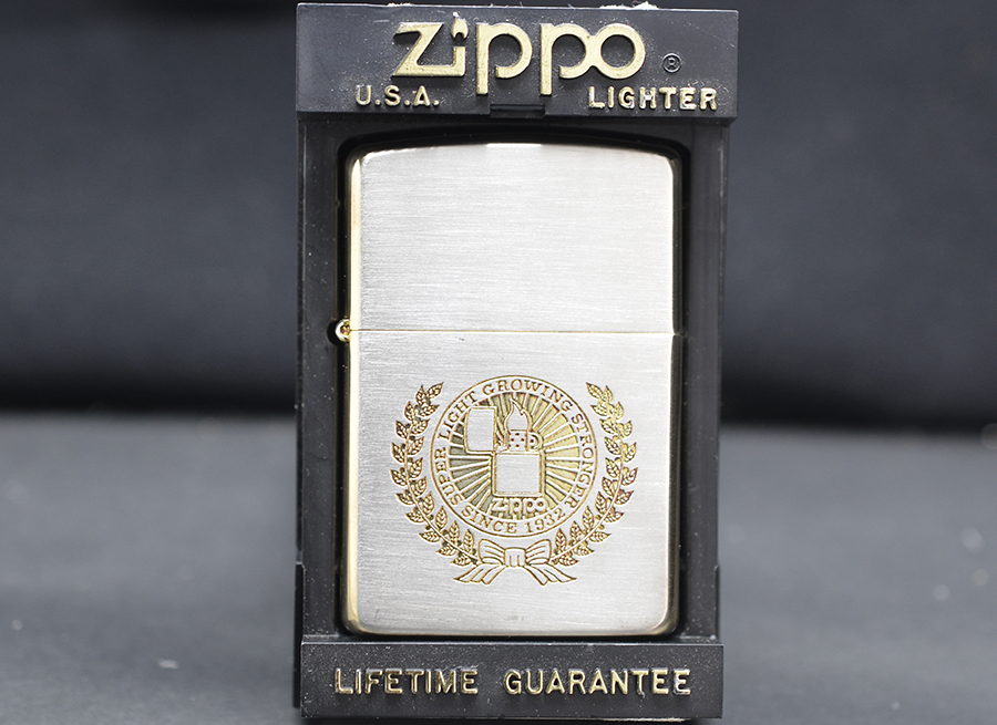 Zippo 1990 hoa văn kỷ niệm mạ vàng
