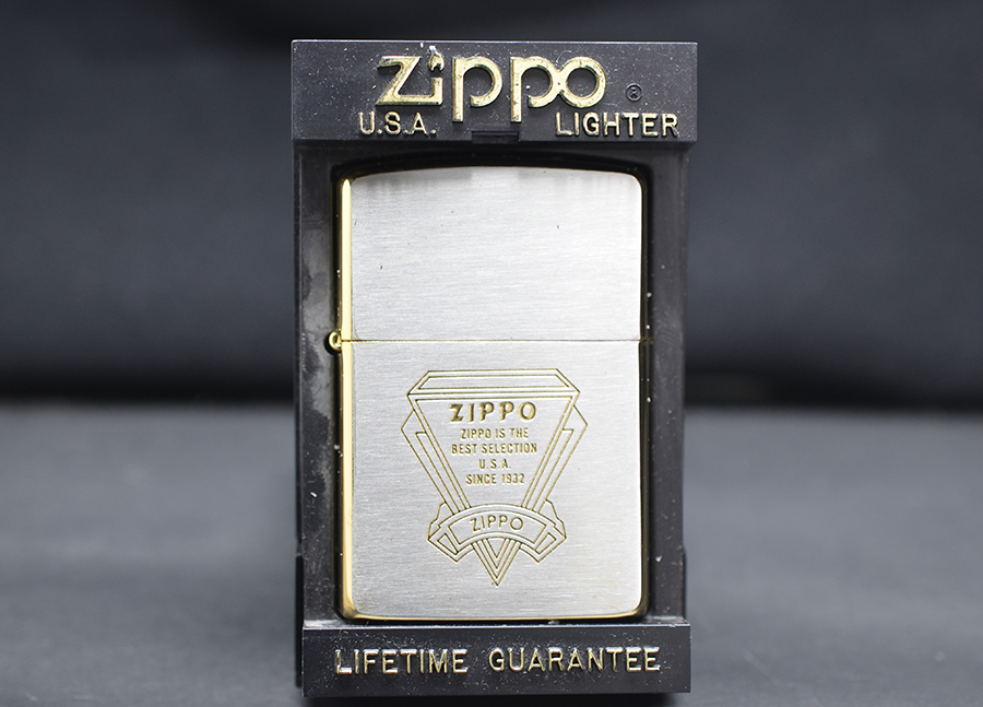 Zippo 1993 mạ vàng biểu tượng kim cương