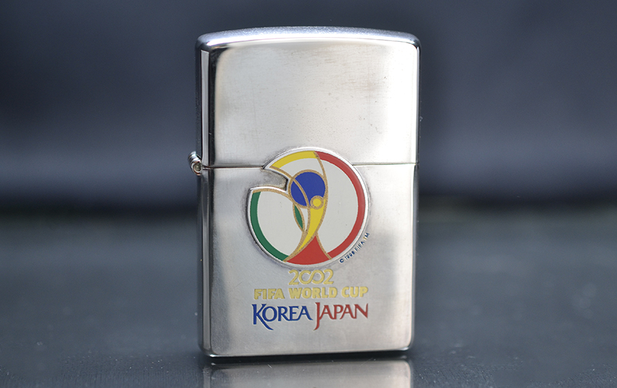 Zippo Fifa World Cup Korea Japan 2000 mạ bạc
