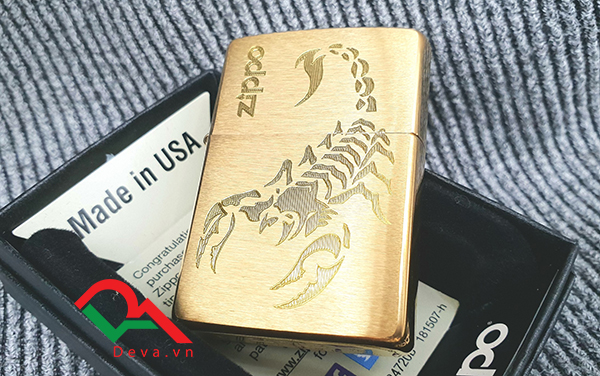 Zippo khắc hình bọ cạp