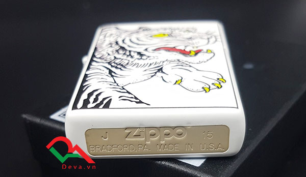 Zippo chính hãng sơn trắng con hổ White matte