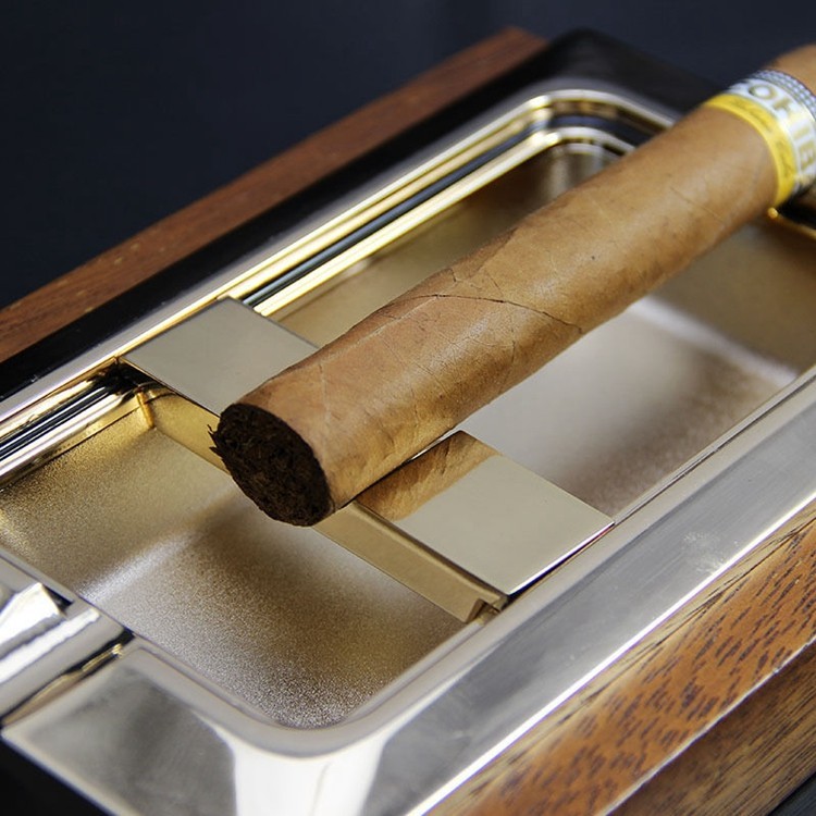 Ngắm nhìn mẫu gạt tàn xì gà Cohiba 2 điếu bằng gỗ siêu sang
