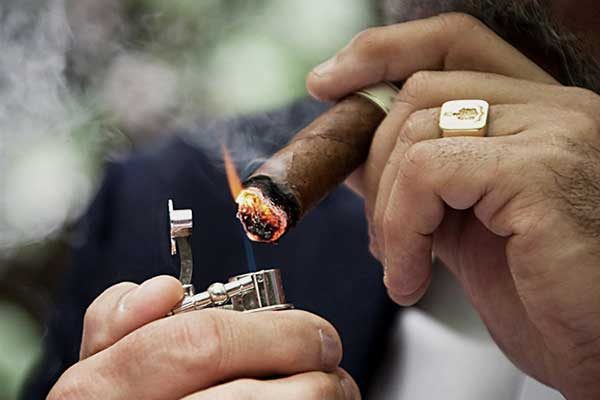 Lời khuyên bổ ích dành cho những người hút Cigar sành điệu