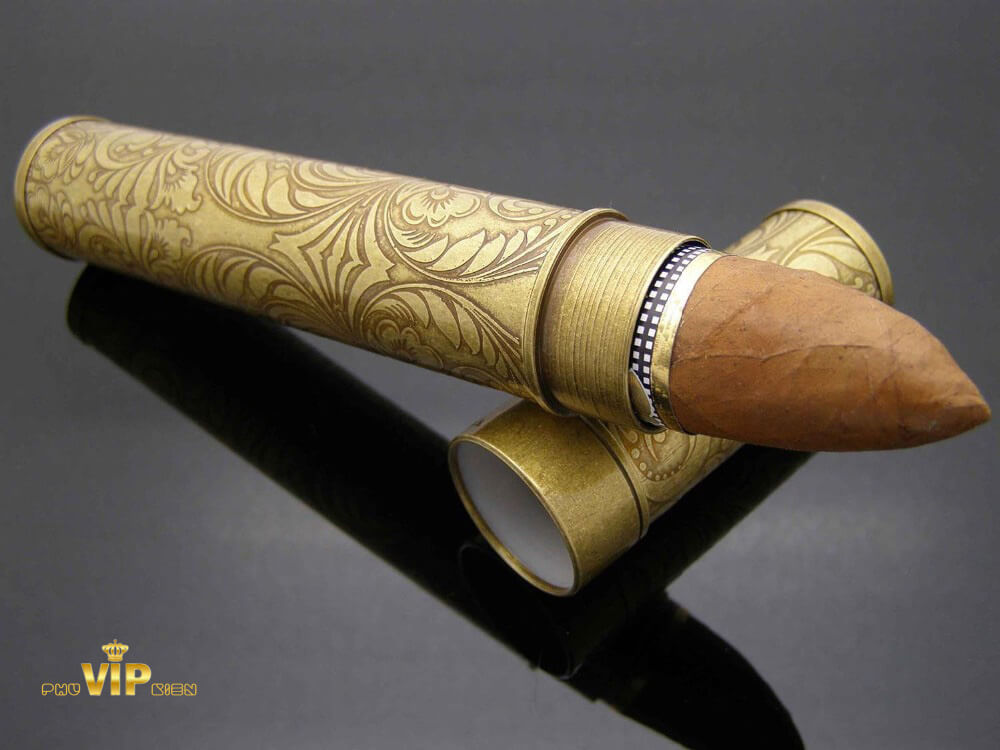 Khám phá vai trò của ống đựng giữ ẩm cigar chất lượng