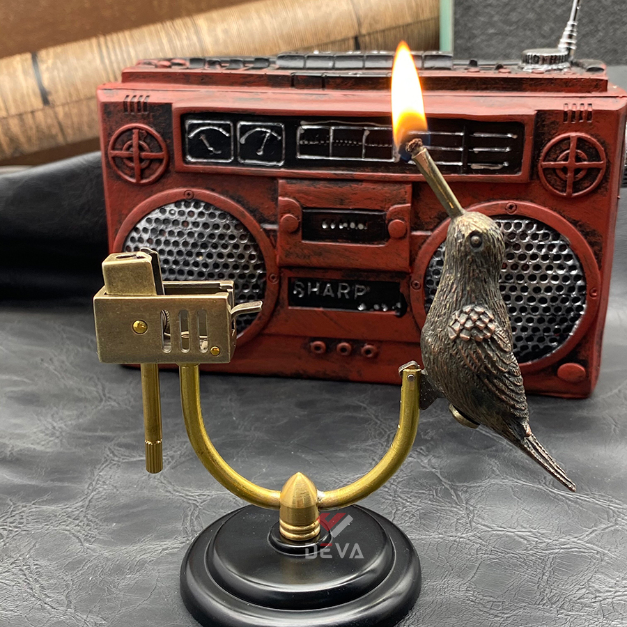 Thiết kế bật lửa hình con chim độc đáo cho quý ông lịch thiệp