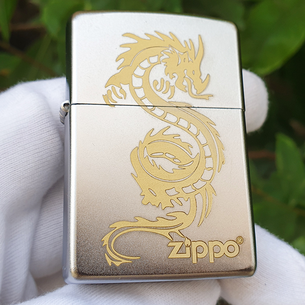 Bật lửa Zippo Satin khắc hình rồng vàng